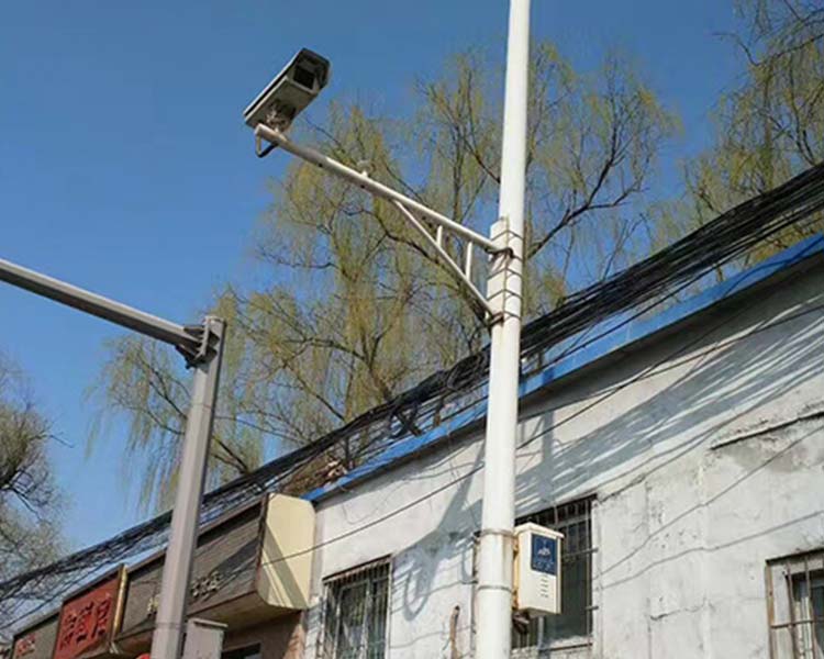 鑫雨杭電器設(shè)備公司淺談太原監(jiān)控立桿的制作要求是什么？
