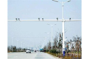 山西監(jiān)控桿在安裝的時候有哪些需要注意的？鑫雨杭電器
